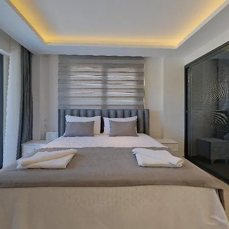 Oeluedeniz De Oezel Havuzlu Muestakil *
