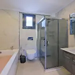 Villa Oeluedeniz De Oezel Havuzlu Muestakil *