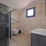 Oeluedeniz De Oezel Havuzlu Muestakil Vila *