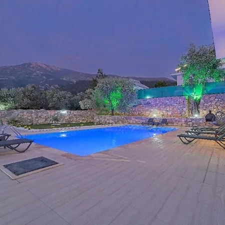 ölüdeniz De özel Havuzlu Müstakil Villa *