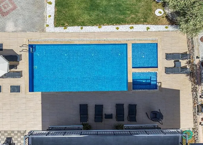 ölüdeniz De özel Havuzlu Müstakil *