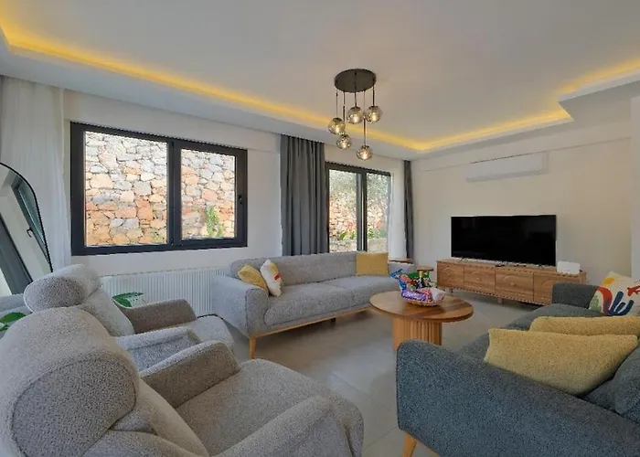 ölüdeniz De özel Havuzlu Müstakil *